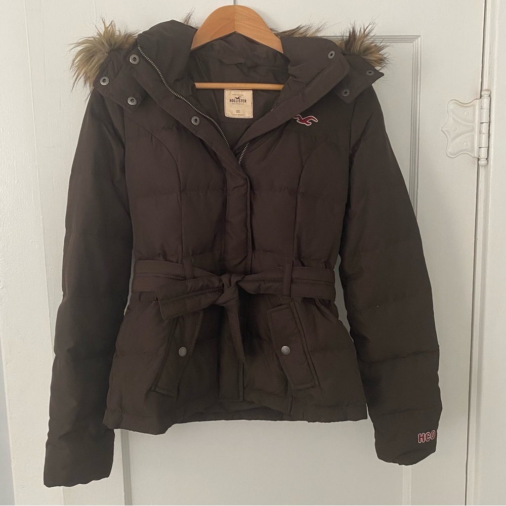 SOLD!! Hollister Women's Brown Puffer Jacket with Faux Fur Hood